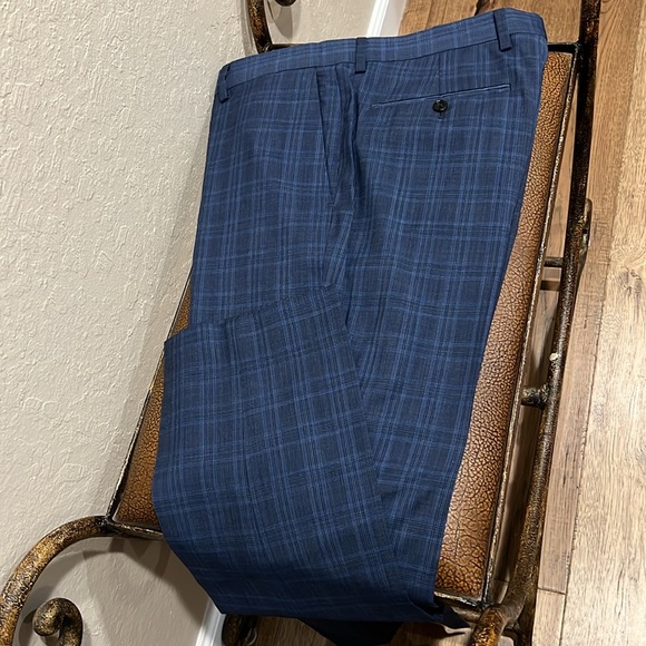 Like New Banana Republic Dress Italian 100% Wool Fabric Slim Fit Marlane Pants! - Picture 7 of 8